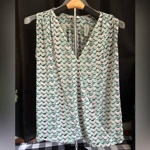 Cabi Sleeveless Blouse Top Bird Print V‎ Neck Career Casual